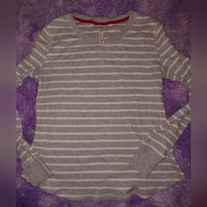 Gilligan & O'Malley Gray Striped Long Sleeve Top